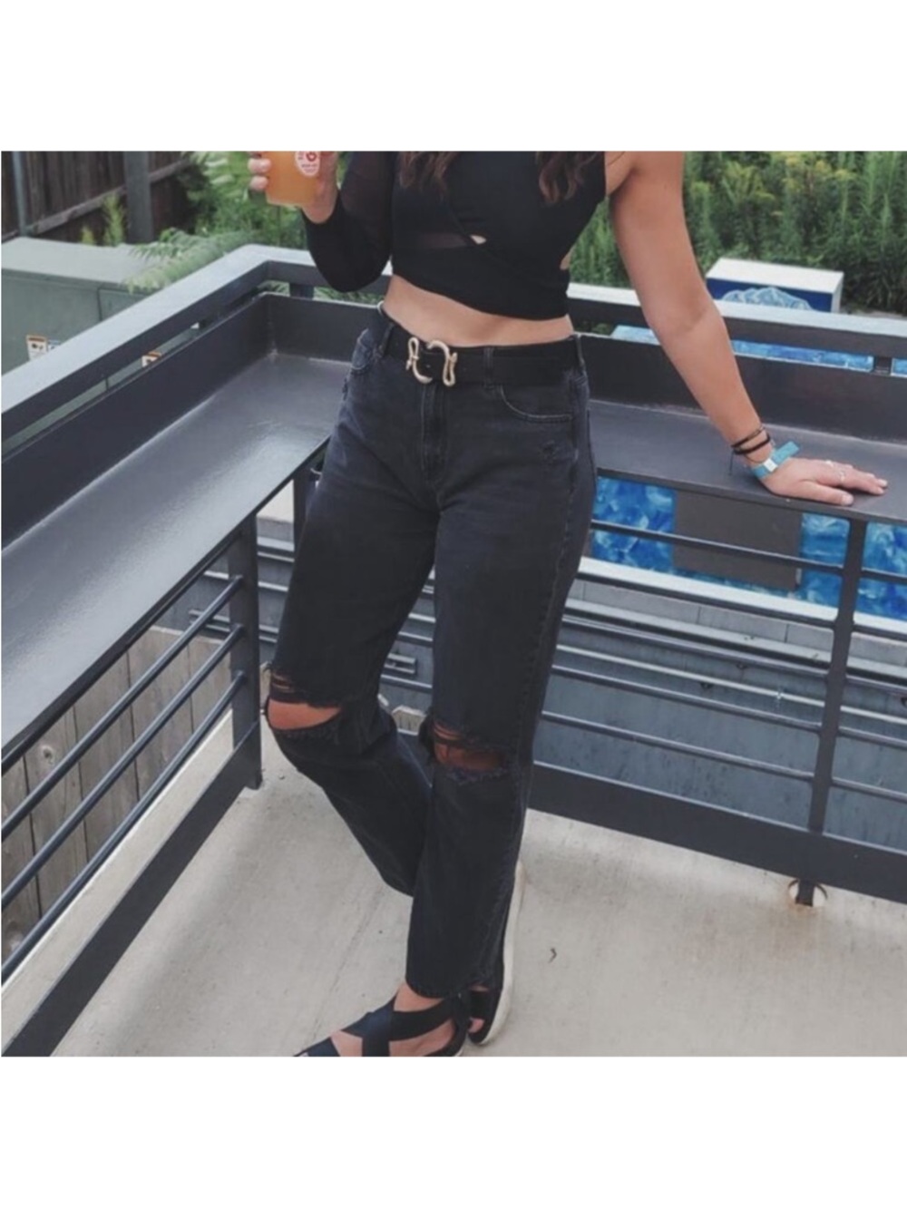 Black High-Rise Distressed mom Straight Jeans